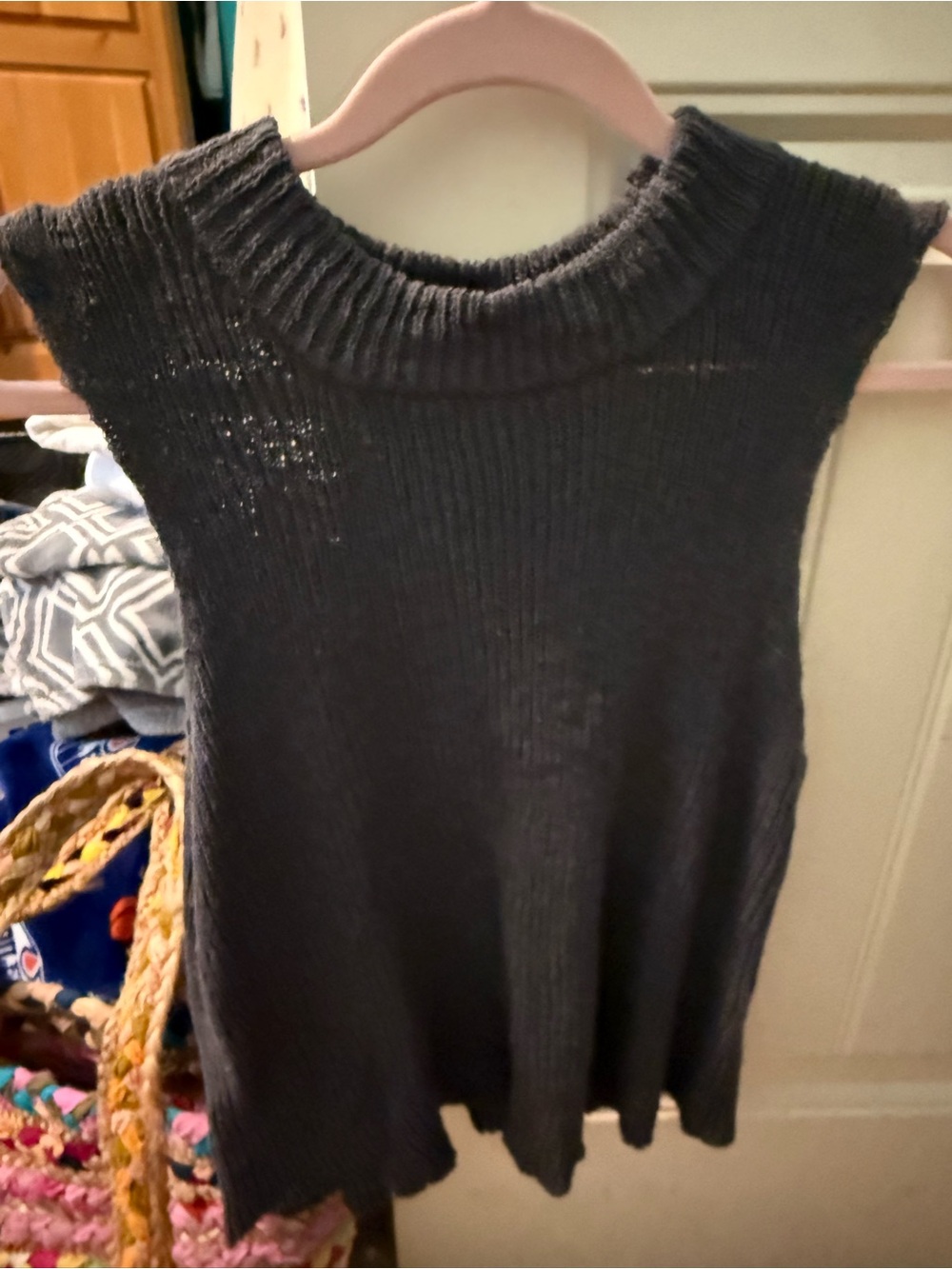 By Together Dark Gray Sleeveless Ribbed Crew Neck Sweater Tank